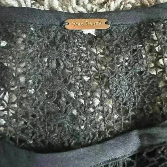 Women’s Free People Embroidered Native Rose Floral Black Lace Top Size XS - Picture 3 of 8